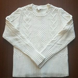 Gorgeous cable knit sweater!